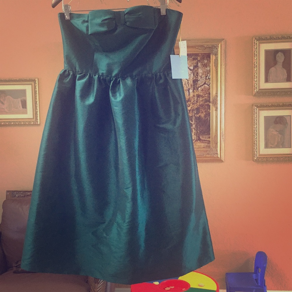 Green midi cece dress.